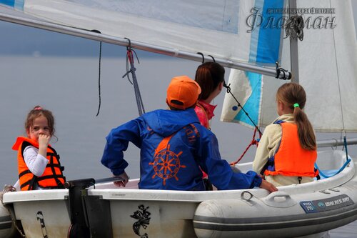 Фоторепортаж с парусной практики флотилии Флагман, прошедшей в июне 2017 года.